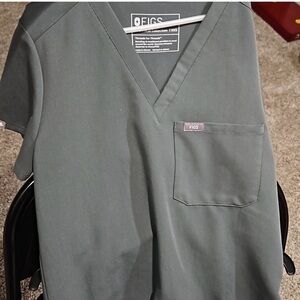 Figs dark gray top and bottom XXS both